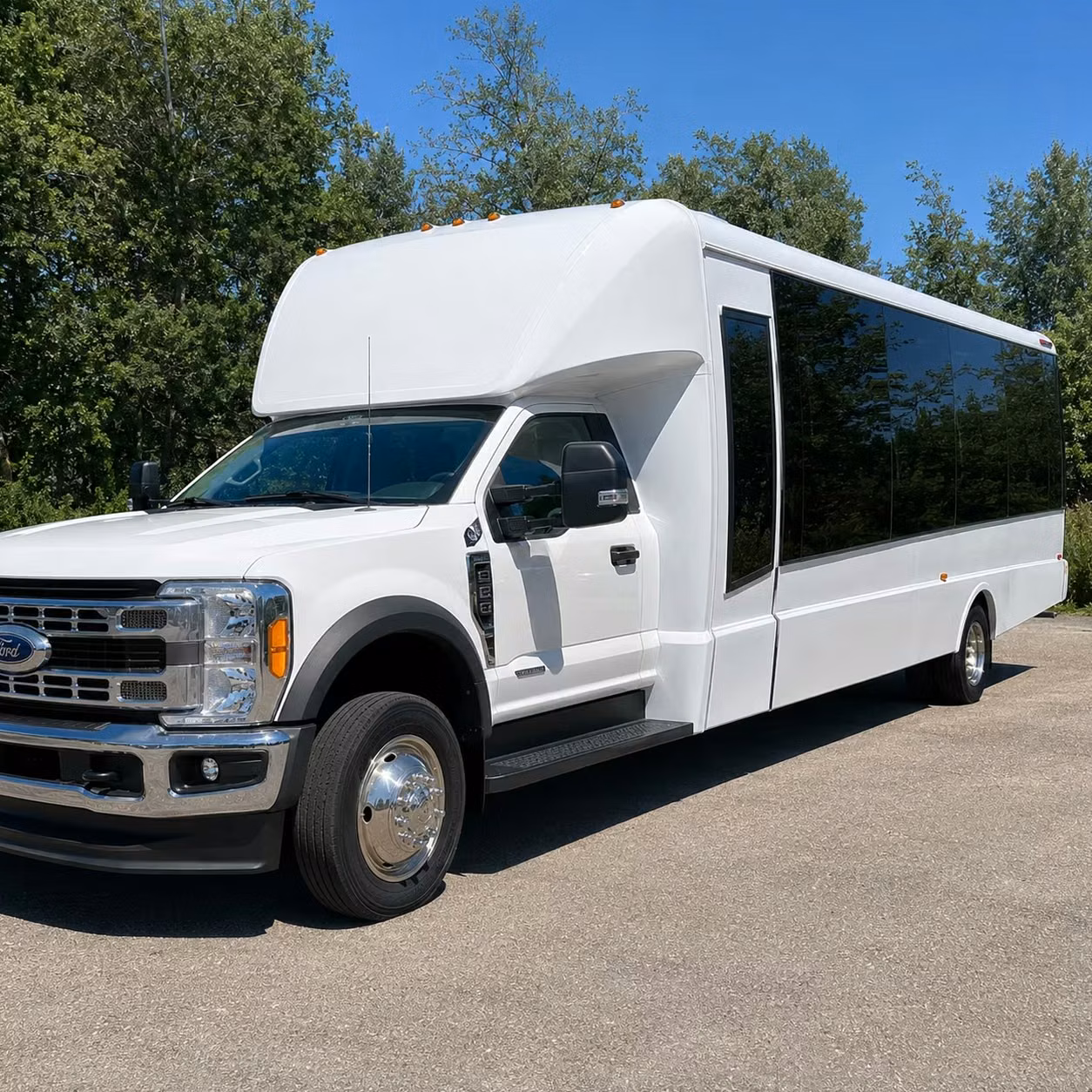 15 passenger minibus
