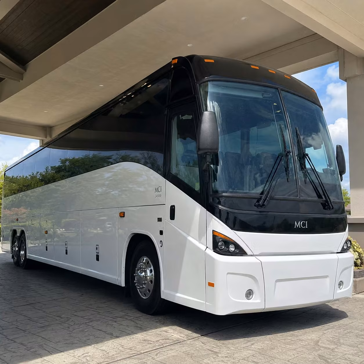 use fort worth employee transportation for corporate campus shuttles along alliance corridor